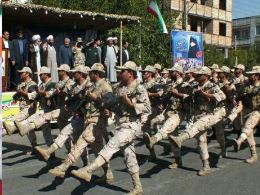 امام جمعه مرند در سخنرانی مراسم رژه: ما اهل تهاجم نیستیم اما مرد جنگیم