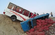 مصدومیت ۲۲ کارگر در تصادف مینی بوس با نیسان