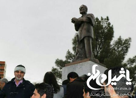 رونمایی از تندیس استاد باریشماز در مراغه