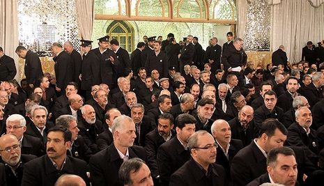 خبرنگاران آذربایجان شرقی به لباس خادمی امام رضا(ع) ملبس می‌شوند ‌