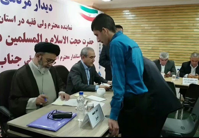 با ابتکار امام جمعه تبریز؛ دیدار عمومی مدیران آذربایجان شرقی با مردم در حاشیه نماز جمعه