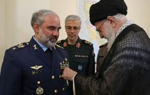 اعطای نشان نصر به امیر شاه‌صفی توسط فرمانده معظم کل قوا