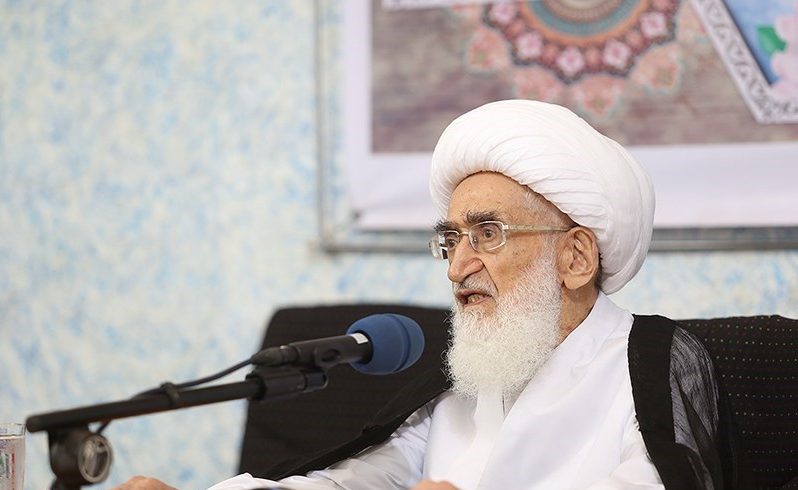 آیت‌الله نوری‌همدانی: مردم باید چه‌ قدر صبر کنند تا مشکلات معیشتی‌شان حل شود؟/ اگر بی‌کفایتی هست با آن برخورد شود