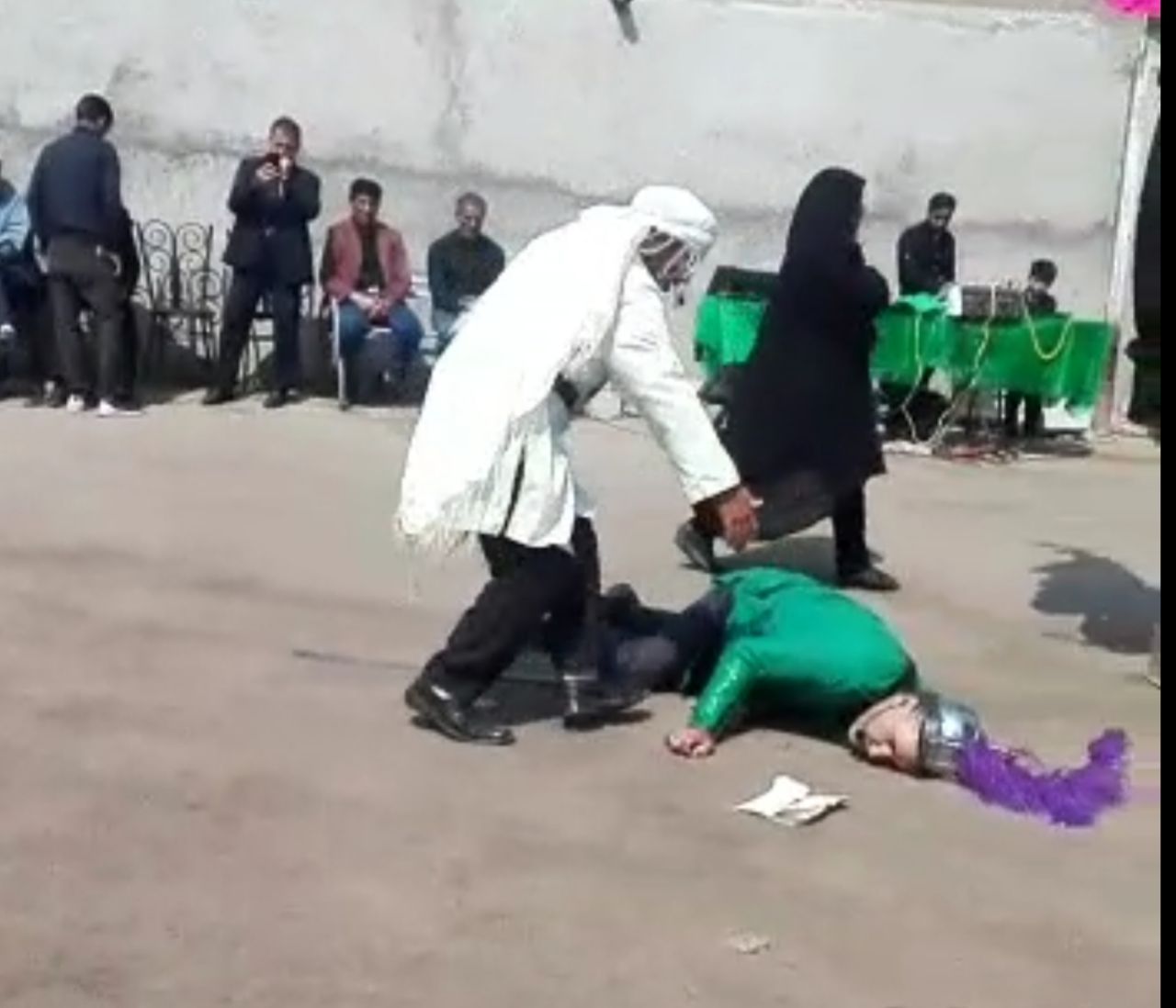 ویدئو/صحنه درگذشت پیر غلام اهل بیت(ع) آقای کرم حیدری در شبیه خوانی گلفرج (جلفا) روز عاشورا ۲۹ شهریور ۱۳۹۷