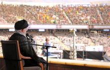 امام خامنه‌ای در ورزشگاه آزادی: تحریم را شکست خواهیم داد/ آمریکا از انقلاب اسلامی سیلی خورده است