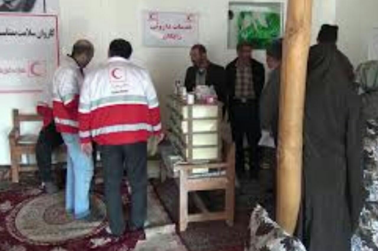 کاروان سلامت جمعیت هلال احمر شهرستان مرند به راه افتاد