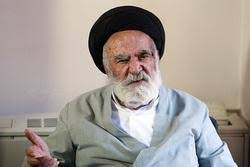 رئیس دفتر مقام معظم رهبری‌ از آیت‌الله کریمی در قم عیادت کرد