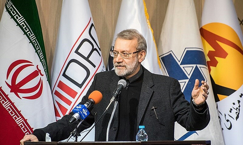 لاریجانی: کشور در حوزه اقتصادی ضعف دارد