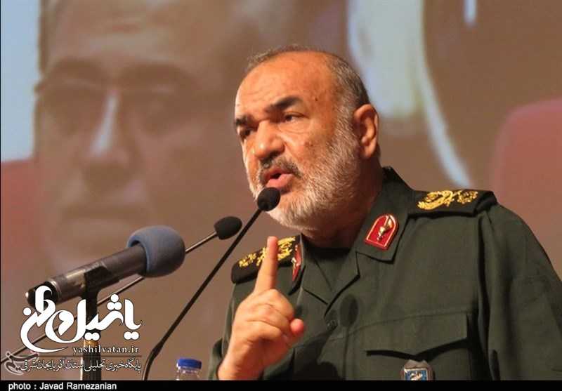 سردار سلامی: اگر گزینه دشمن جنگ باشد سرتاسر تهاجم می‌شویم / هیچ امتیازی به دشمن نمی‌دهیم
