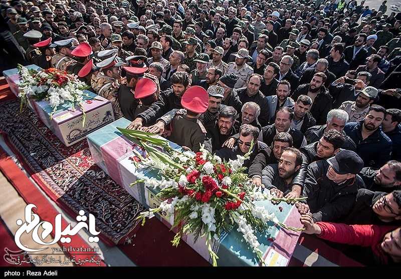 پیکرهای مطهر شهیدان ‌«آذرآبادی» و «عظیمی» پس از ۳۵ سال در تبریز تشییع و تدفین شد
