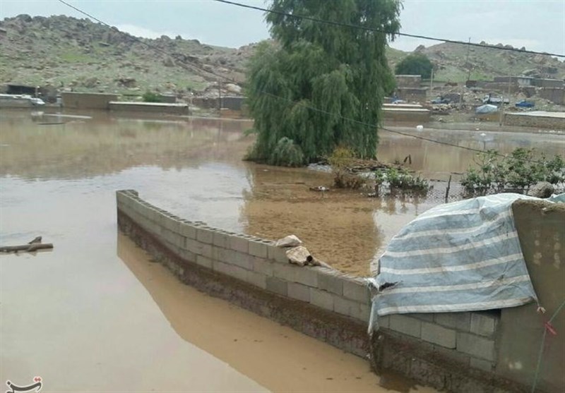طغیان رودخانه چولهول پلدختر؛ سیلاب به تاسیسات، مزارع و باغات خسارت زد،