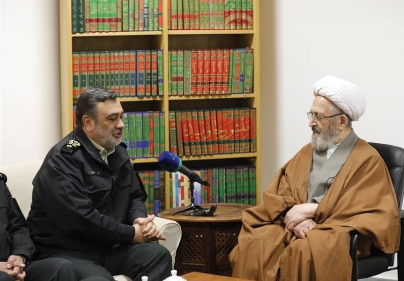 انتقاد شدید آیت‌الله سبحانی از بی‌تدبیری مسئولان در وقوع سیل ویرانگر در استان‌های شمالی