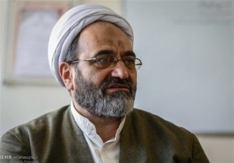 تقویت روحیه عزت ملی و ایستادگی و مقاومت از مدارس شکل می‌گیرد