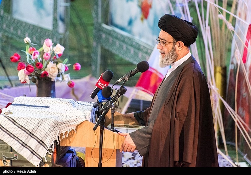 امام جمعه تبریز: زنان حافظان خاکریزهای اعتقادی خانواده‌ها هستند