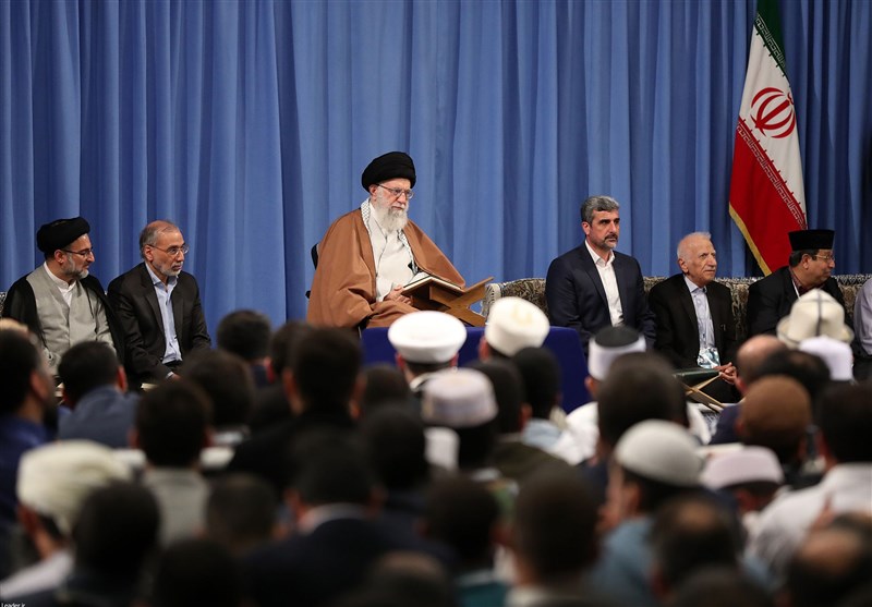 امام خامنه‌ای: بسیاری از سران کشورهای عربی نوکر کفّار هستند