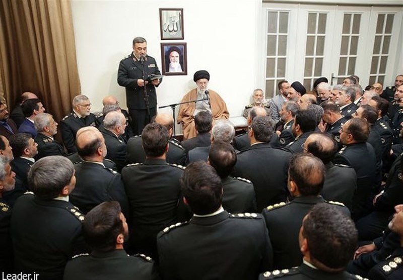 امام خامنه‌ای: با قاچاق و عوامل ناامن‌کننده فضای مجازی برخورد جدی کنید
