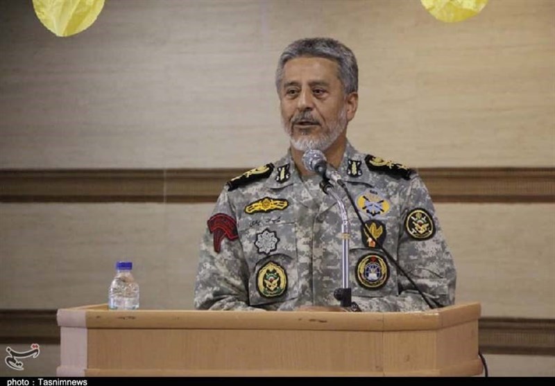 امیر سیاری: برای حفظ منافع ملی در برابر هر تهدیدی ایستادگی می‌کنیم
