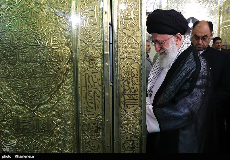 غبارروبی مضجع مطهر امام رضا (ع) با حضور امام خامنه ای