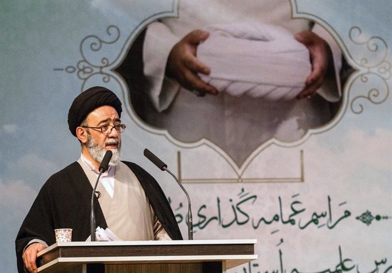 آل‌هاشم: وظیفه حوزه‌های علمیه انتقال منش انقلابی و مسئولیت شناسی در کنار درس به طلاب است