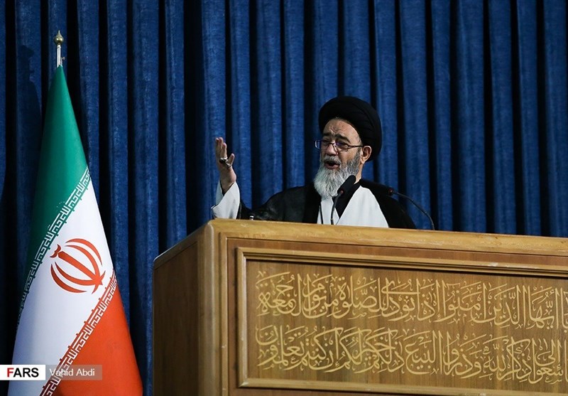 هشدار امام جمعه تبریز به جریان شهید‌زدایی ‌در کشور؛ با خشم مردم آذربایجان مواجه خواهید شد