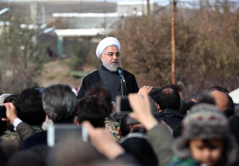روحانی در روستای زلزله‌زده‌ دستجرد: ‌به همه وعده‌ها‌‌ عمل می‌کنیم / دستور به بنیاد مسکن برای رسیدگی به زلزله‌زدگان
