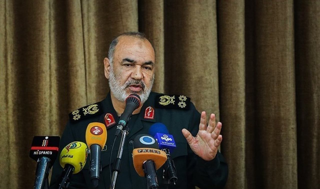 سرلشکر سلامی: هوافضای سپاه قدرت لازم برای در هم شکستن استخوان‌های دشمن را به دست آورده است