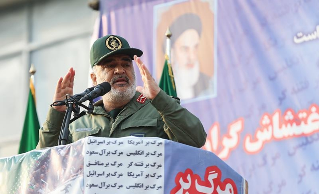 سرلشکر سلامی: انتقام سخت، پشیمان‌کننده و قاطع‌ می‌گیریم / اگر حرکت دیگری انجام دهند آنجا را که دوست دارند ‌به‌آتش می‌کشیم