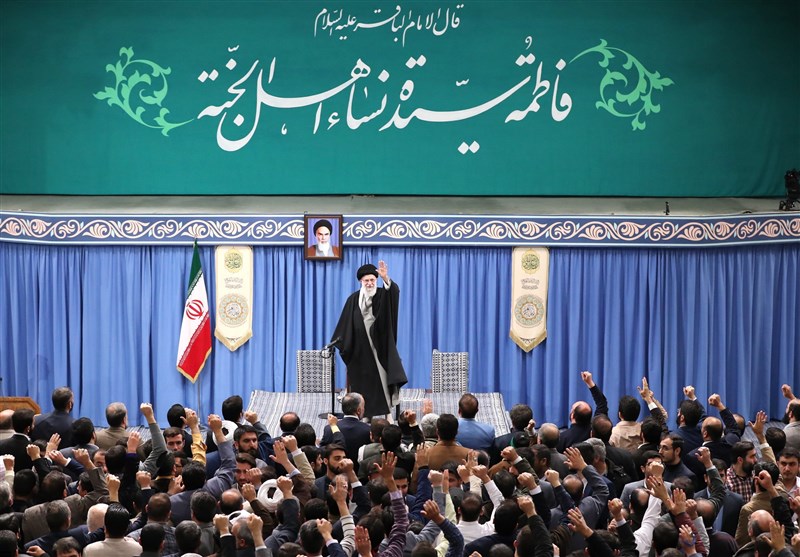 مداحان و ذاکران اهل‌بیت(ع) با امام خامنه‌ای دیدار کردند