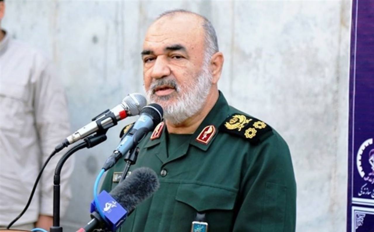 با تصمیم فرمانده کل سپاه: قرارگاه امام حسن (ع) برای کمک مومنانه و حمایت از ۳/۵ میلیون خانوار نیازمند تشکیل شد