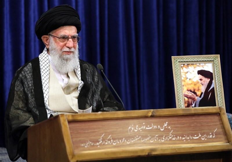 رهبر انقلاب: امام خمینی هم انسان تحول‌خواه بود و هم تحول آفرین/ امام نشان داد ابرقدرت‌ها ضربه‌پذیرند