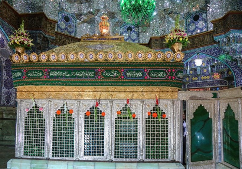آغاز دهه کرامت از حرم حضرت معصومه(س) / ضریح مطهر ‌گل آرایی شد + تصاویر