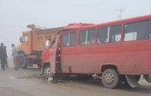 تصادف مرگبار مینی‌بوس حامل دانش‌آموزان در کرمانشاه/ ۲ دانش آموز کشته و ۱۶ نفر مصدوم شدند + تصویر