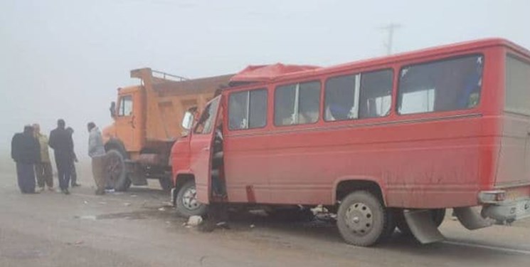 تصادف مرگبار مینی‌بوس حامل دانش‌آموزان در کرمانشاه/ ۲ دانش آموز کشته و ۱۶ نفر مصدوم شدند + تصویر
