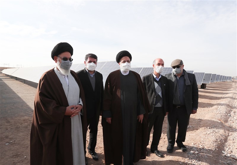 دوازدهمین سفر استانی دولت سیزدهم| دستور رئیس جمهور برای توسعه مزارع تولید انرژی خورشیدی / حمایت دولت از توسعه انرژی پاک 