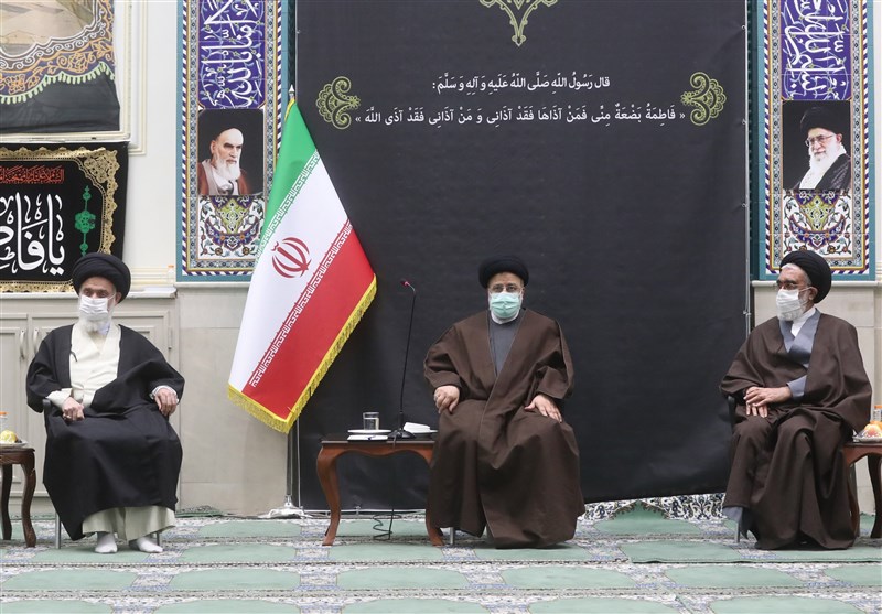 رئیسی: به‌هیچ‌وجه نمی‌خواهیم قیمت بنزین را افزایش دهیم/ در بازار کالا کم نداریم/ تدوین سند تحول دولت