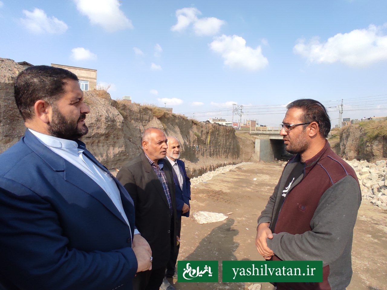 بازدید فرماندار مرند از عملیات ادامه احداث پل زیرگذر دولت آباد