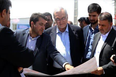بررسی پیشرفت پروژه بیمارستان ۱۰۰۰ تختخوابی تبریز توسط وزیر بهداشت
