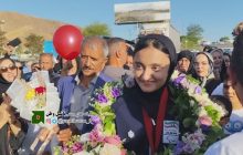 دختر مرندی نایب قهرمان پاراتکواندوی جهان مدال جهانی اش را به کودکان غزه اهدا کرد + تصاویر استقبال در زادگاه