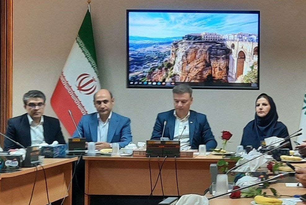 انجام ۱۰۶ اقدام حقوقی علیه واحدهای تولیدی متخلف در آذربایجان شرقی